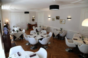  Logis Hotel Restaurant La Tour de Ciron  Кармо